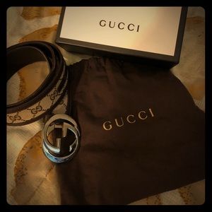 Size 90 Gucci belt